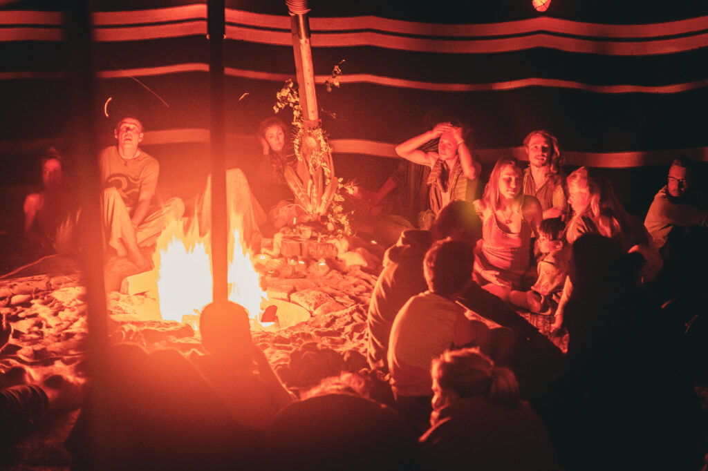 Cat & Cow Feuerjurte