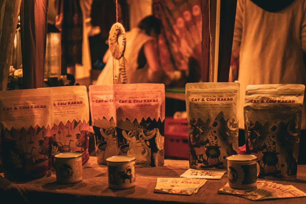 Cat & Cow Kakao