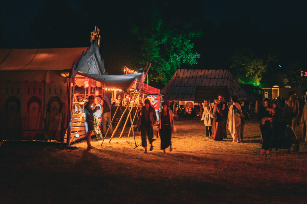 Cat & Cow Nachtleben