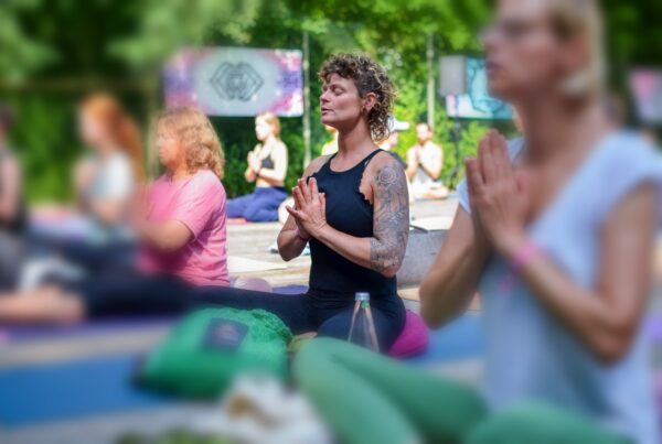 Imke Keuth Cat Cow Yogafestival