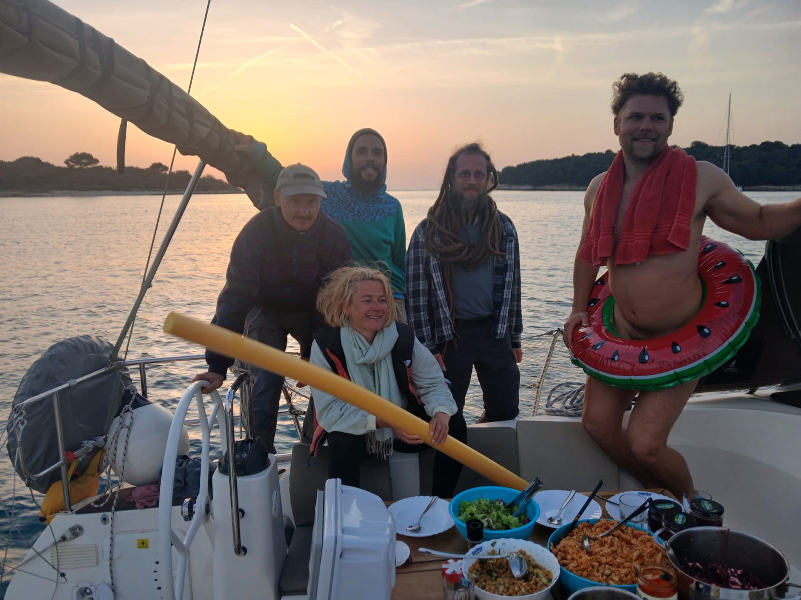 Abendessen 8e7df70f9a601f66ea89d95306bbe615.jpg